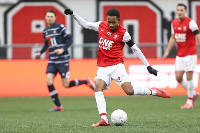 坚持与汗水 坚持与汗水