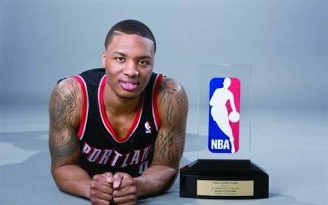 还依托于他 还依托于他