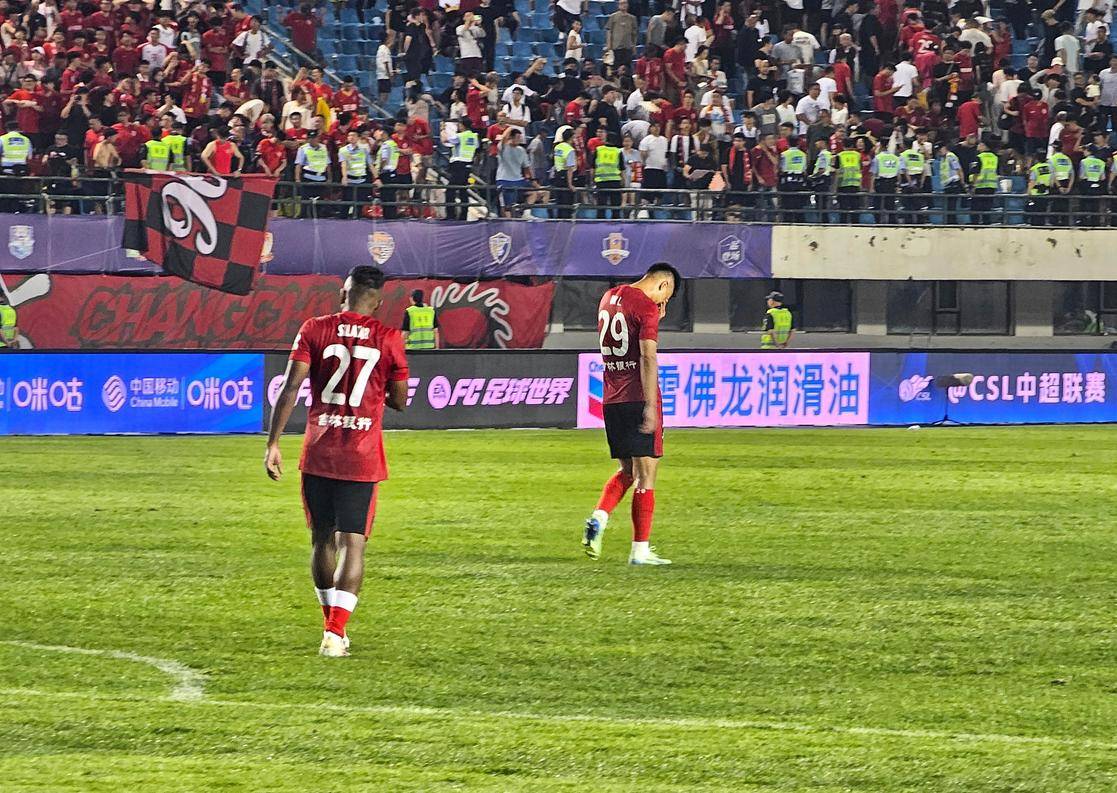 也展示了他 也展示了他