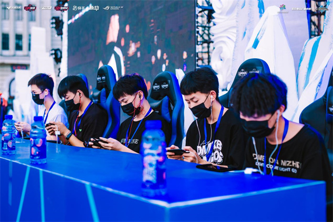 拥有一名经 拥有一名经