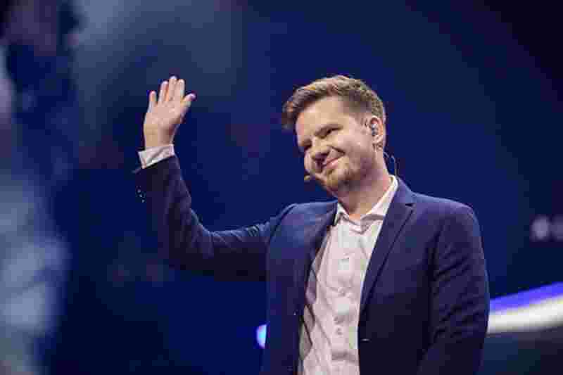 后插上中场 后插上中场